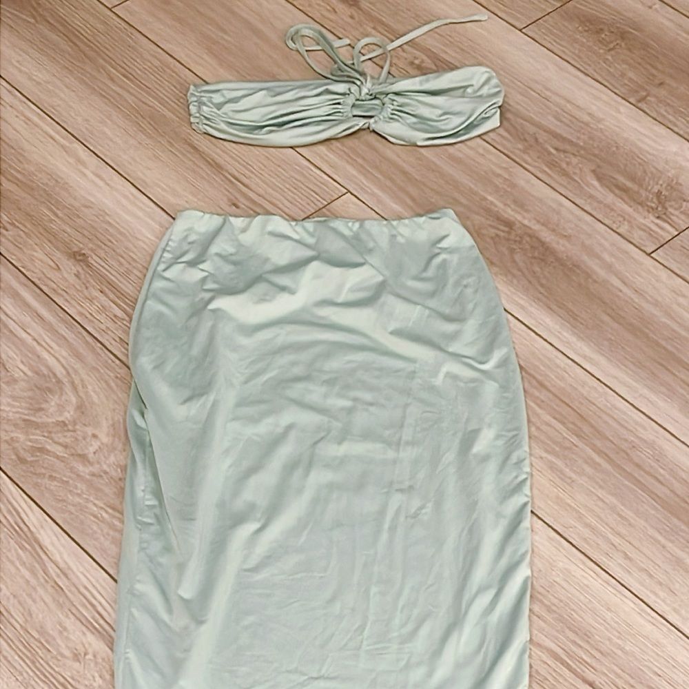 Green 2 piece set top and skirt